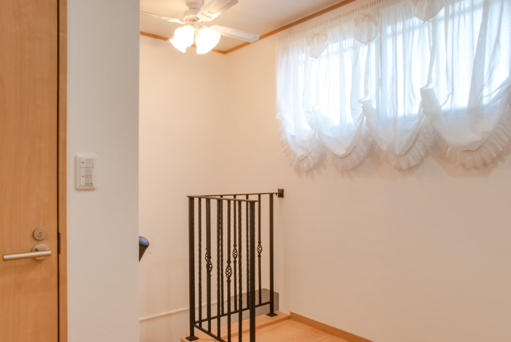 リボン飾り付きバルーンシェード