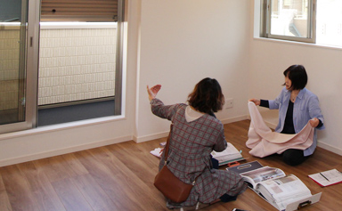 現場にて採寸・再度打ち合わせ イメージ